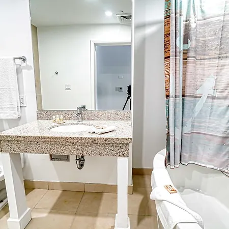 Deluxe Apartments At The Congress Miami Beach Room photo